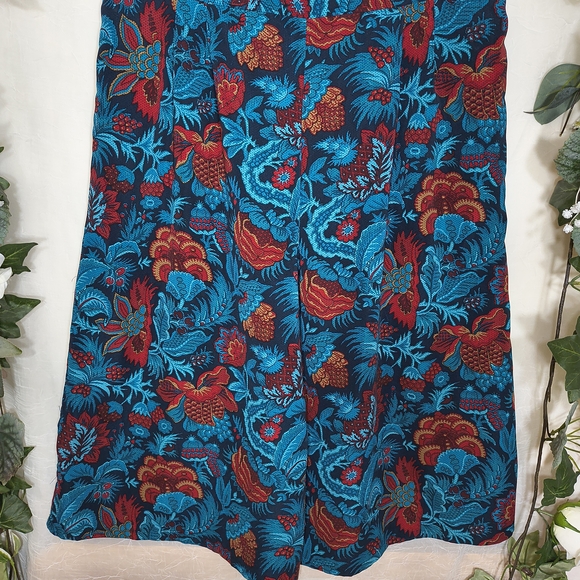 Floral A-Line Skirt in Red and Blue - Picture 2 of 8